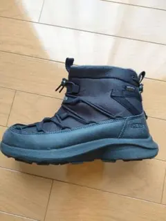 KEEN ウィンターブーツ　レディース（ジュニア）