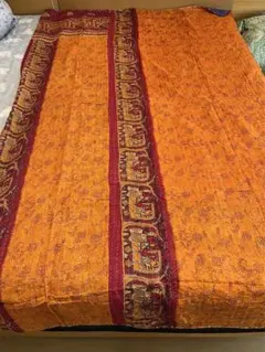 未使用❁エンブロイダリー　アイボリー　パッチワークカンタキルトマルチカバーラグ 未使用❁エンブロイダリー ピンク パッチワークカンタキルト