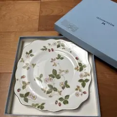 Wedgwood ストロベリーデザートスクエア1枚　箱付き