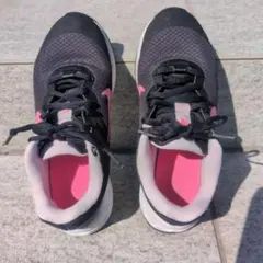 Nike スニーカー ブラック/ピンク　23.0cm