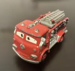 トミカ　カーズ　レッド