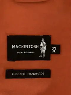 春にも秋にも、オレンジ色がいい‼︎MACKINTOSHのコートのサムネイル