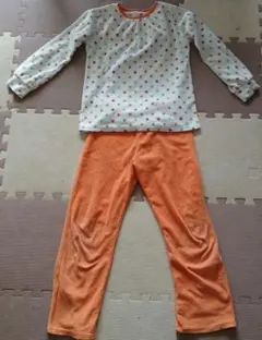 ユニクロ　フリースパジャマ　140