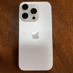 iPhone 15 Pro 256GB 本体 ホワイトチタニウム - メルカリ