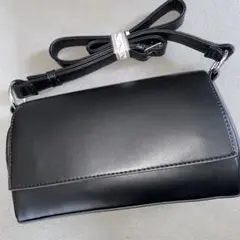 モード系ショルダーバッグ