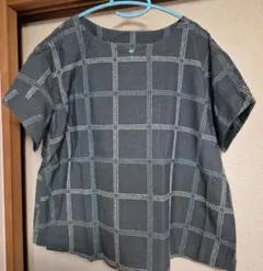 ✨️新品 ✨️佐藤繊維 　FUGAFUGA グレーチェック Vネック半袖トップス