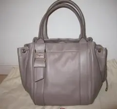 サルヴァトーレ フェラガモ ヴァラ VARA リボン レザーバッグ