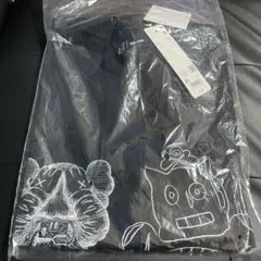 カウズ　UNIQLO コラボ　 ユニクロ ブラック Tシャツ 4XL