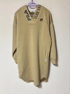 FILA パーカー ベージュ ロゴ入りのサムネイル