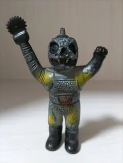 買*ん様 ポピー　当時物　仮面ライダーV3　ノコギリトカゲ　ソフビ 買*ん様 ポピー 当時物 仮面ライダーV3 ノコギリトカゲ ソフビ - メルカリ