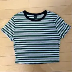 ブラック、グリーン、ホワイトのストライプ クロップド Tシャツのサムネイル