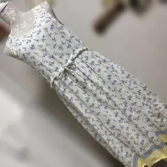 美品　wordtrobe コットンワンピース　コットンレース　花柄のサムネイル