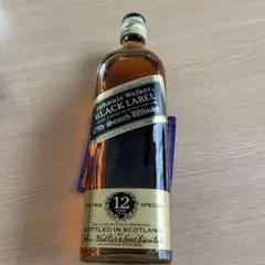古酒 ジョニーウォーカー ブラックラベル 12年 未開栓750ml 黒金キャップのサムネイル