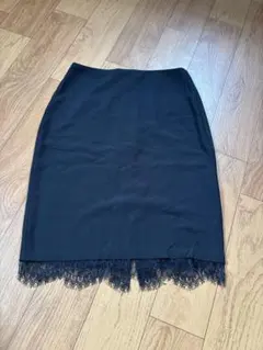 ZARA ザラ　未使用　裾レース タイトスカート ひざ丈 ブラック　XSのサムネイル