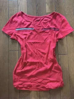 半袖Tシャツ レッド スリットネックのサムネイル