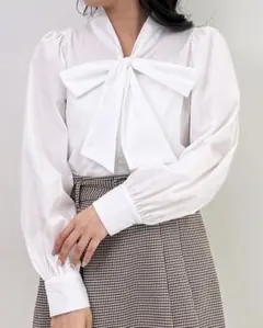 INGNI リボン付きホワイトシャツ