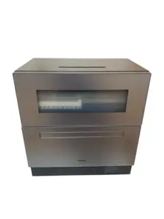 Item thumbnail for item b8de44be-983d-48a6-8cb1-05b6311ed7de