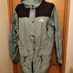 THE NORTH FACE マウンテンパーカー ライトブルー/ブラック