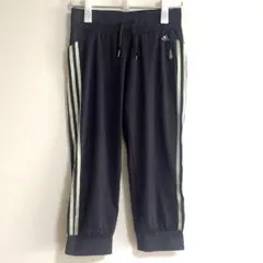 adidas カプリパンツ　ジャージ　リラックスパンツ