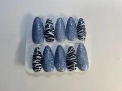 現品子供用ネイルチップ　ゼブラ柄　青　フラッシュラメ　キッズネイル　コギャル