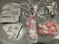 メゾピアノ×ハローキティラバーマスコット、あしながめじるしアクセサリー