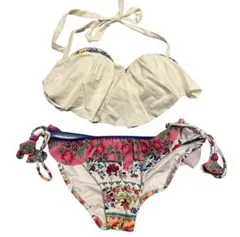 【最終SALE】即完品✨サンアイリゾート　フリル刺繍ホワイトビキニ　Mサイズ