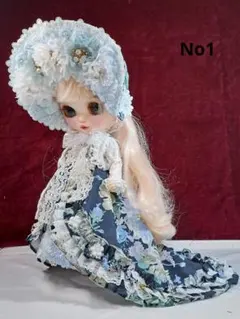 青色花柄ドレスと帽子のドール衣装