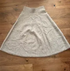 ユニクロ　スフレヤーンフレアスカート　Sサイズ