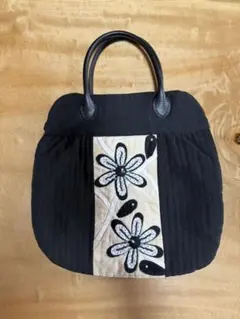 ハンドメイド キルティング ボストンバッグ 花柄 2点セットとボディバッグ ハンドメイド キルティング ボストンバッグ 花柄 2点セットとボディ