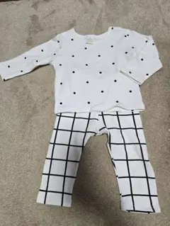 ベビーパジャマセット 白黒ドット