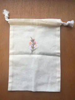 梅の花、刺繍付き 布製小物入れ