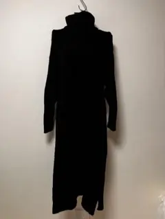 ブラック タートルネック ニットワンピース