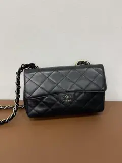 CHANEL ブラック キルティング ショルダーバッグのサムネイル