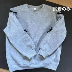 シーイン　試着のみ　起毛トレーナー　リボン　グレー　11Y