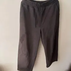 黒 イージーパンツ シミあり　gu パンツ