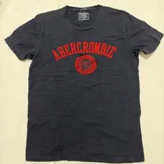 Abercrombie & Fitch Tシャツ ネイビーのサムネイル