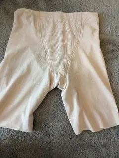 ユニクロ　エアリズム　ボディシェイパーショーツ　XSサイズ