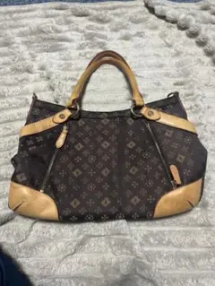 Item thumbnail for item f732ec9e-314f-4a97-8b82-fd03fdd2af93