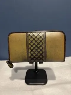 ボッテガヴェネタ　スコルピート　ラウンド長財布