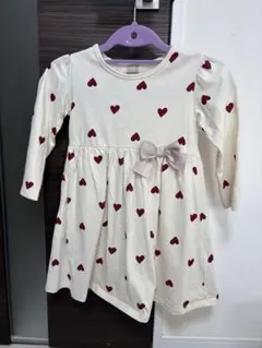 赤いハート柄の長袖ワンピース 110 cm