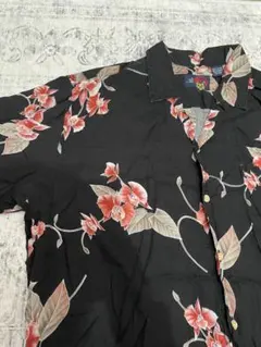 vintage 古着 アロハシャツ 黒 柄シャツ 花柄のサムネイル