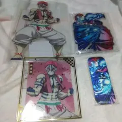 鬼滅の刃 猗窩座 アクスタ２個、クリア色紙１枚、缶バッジ１個