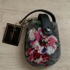 Item thumbnail for item b2bbaecd-6b27-4e7d-aa0c-6e457f53f393