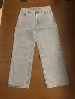 ストレートデニムパンツのサムネイル