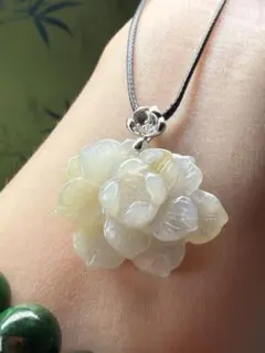 天然無処理　白苔瑪瑙　ホワイトモスアゲートの金魚のペンダント★AB585 天然無処理 白苔瑪瑙 ホワイトモスアゲートの金魚のペンダント☆AB585