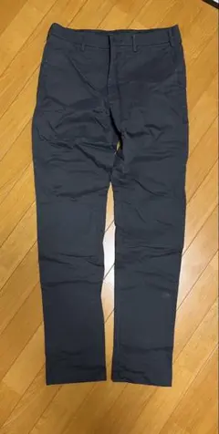 ダークグレー スリムフィット チノパン