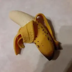 バナナ　スクイーズ　おもちゃ　リアル