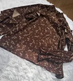 花柄フリルネック長袖ブラウス Mサイズ