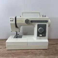 ジャノメ エクセル.フリーモーション刺繍もできるレトロミシン 815