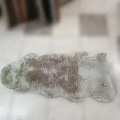 洗える短毛リアルムートンラグ約55×170㎝ 毛足3cm オリーブ - メルカリ